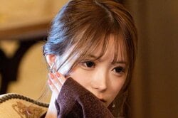 「後ろからぎゅーして」体重38kg公言の小悪魔モデルが初ベッドインでおねだり！「この距離で一夜過ごしたん!?」スタジオ騒然