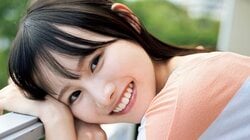 日向坂46・高井俐香、爽やか制服カットに手脚の長さ際立つTシャツ＆短パン姿も 『ヤンジャン』初グラビア