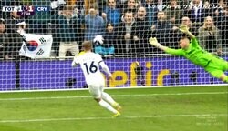 「勘弁してくれ！」批判続出のドイツ代表FW、「やればできる子！」待望の移籍後初ゴールの瞬間 相手DFの背後を取った“忍者ムーブ”でトッテナムを救ってスタジアム大歓声