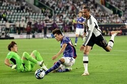 「一番興奮した！」冨安健洋 “魂の咆哮”にファン歓喜！爆速プレスからの神スライディング炸裂でドイツの攻撃を完全封殺！世界も驚愕する最強守備対応の瞬間