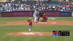 「誇らしい」大谷翔平と菊池雄星の“花巻東対決”で現地カメラが捉えた菊池の「一瞬のリアクション」が話題に