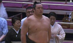 「おじぎ界の横綱」幕下力士の所作に“熱視線” 「素晴らしいお辞儀」「丁寧な礼だ」ファン称賛の一コマ【大相撲五月場所】