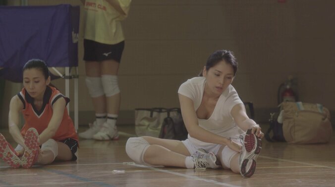 『やれたかも委員会』野波麻帆演じる人妻がセクシーすぎ！　童貞高校生とのドライブデートをうらやむ視聴者続出 2枚目