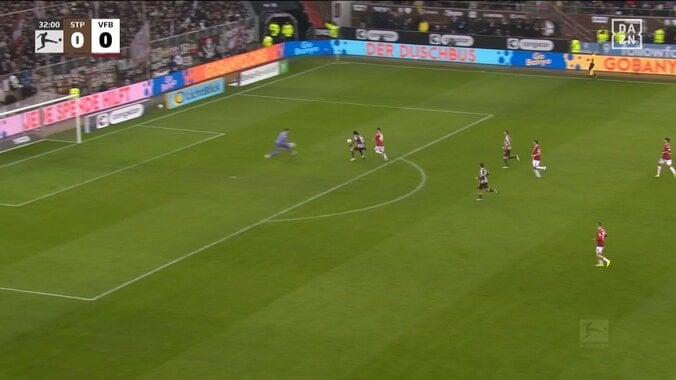 「ウンダフをほぼ完封」ブンデス1年目の日本代表DFを地元紙が絶賛！“格上”相手の完璧ディフェンスにファン「優勢なのすげえよ」 5枚目