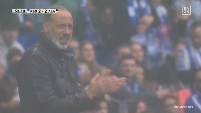 日本代表・久保建英に盛大なスタンディングオベーション「愛されてるな」「待っていたよたけちゃん」83日ぶりの復帰にホームスタジアム総立ち＆大歓声 3枚目