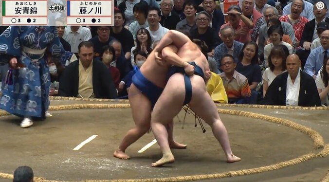 「マジかよ涙」安青錦、取組中の“異変”に心配の声 関脇・藤ノ川の猛攻に屈す 土俵下の姿に「これ以上は…」 4枚目