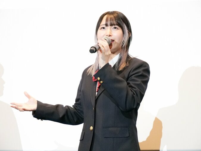 [Fotos/Bilder] „Die Inner-Color-Färbung ist noch da...“ Die Synchronsprecher Shun Horie & Hina Yomiya erscheinen in Schuluniform! Bericht zum Bühnengruß der Kinopremiere von „The Dangers in My Heart: The Movie“ 7