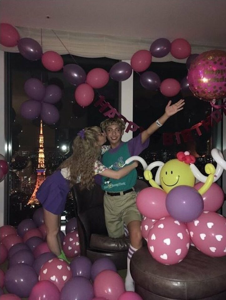 ぺこ22歳の誕生日　夫・りゅうちぇるからの盛大なお祝いに感激