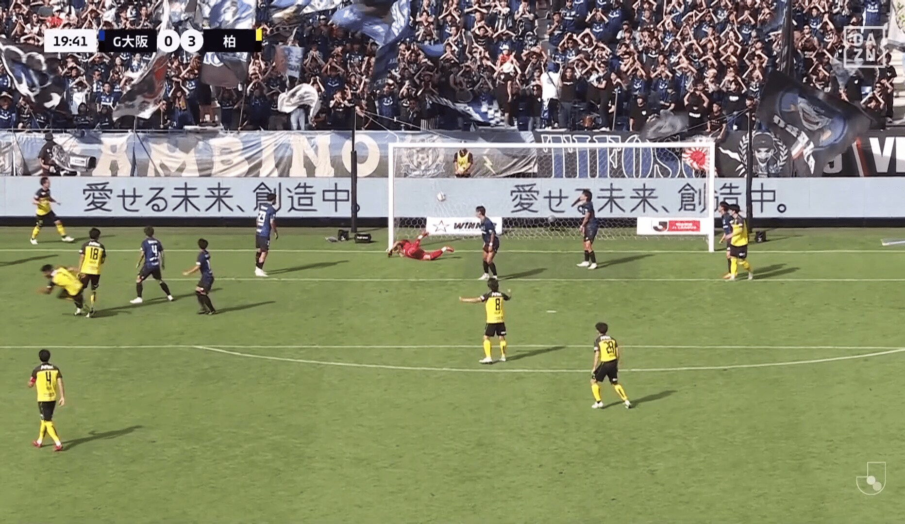 ジエゴが左足でゴール