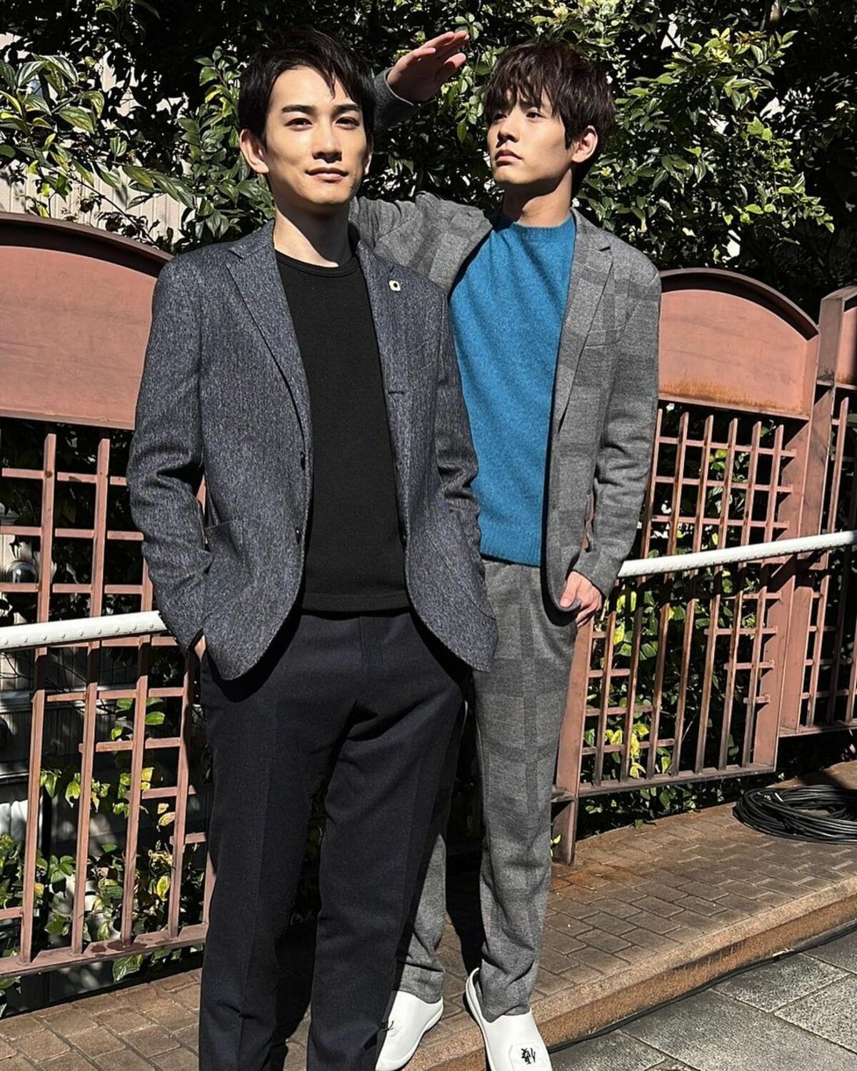 SUPER RICH』赤楚衛二＆町田啓太の“背比べ2ショット”にファン