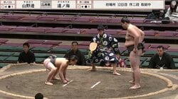 「体格差エグいな…」身長差25センチ体重差84.9キロ…若手力士の取組で衝撃結末「ぶん投げられた！」