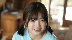 “新時代の最強ヒロイン”久瀬あおいが渾身の“群青グラビア” 「ヤンマガアザーっす！」