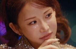 29歳美人経営者のオンラインサロン・オフ会での衣装に驚きの声「マイケルジャクソンしか着ないやつ！」「どこに売ってるんだろうあの服」