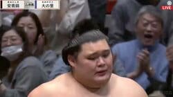 大の里が驚異のパワーで安青錦に“完全勝利”「右手一本で」「圧巻や……」元若乃花「昨日までの横綱はどこいったんですか？」たまらず苦笑