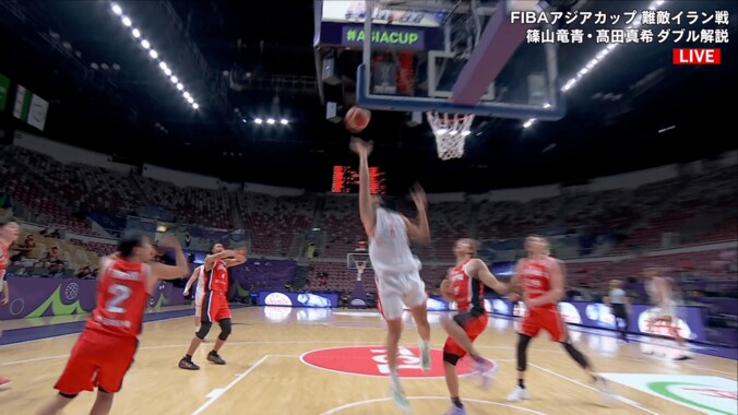 ファウルだろ！バスケ日本代表が判定に抗議「トラベリングに見えるけど…」「審判しっかり見てくれ」「ゼロステップむずい」解説陣やファンも困惑で物議 5枚目