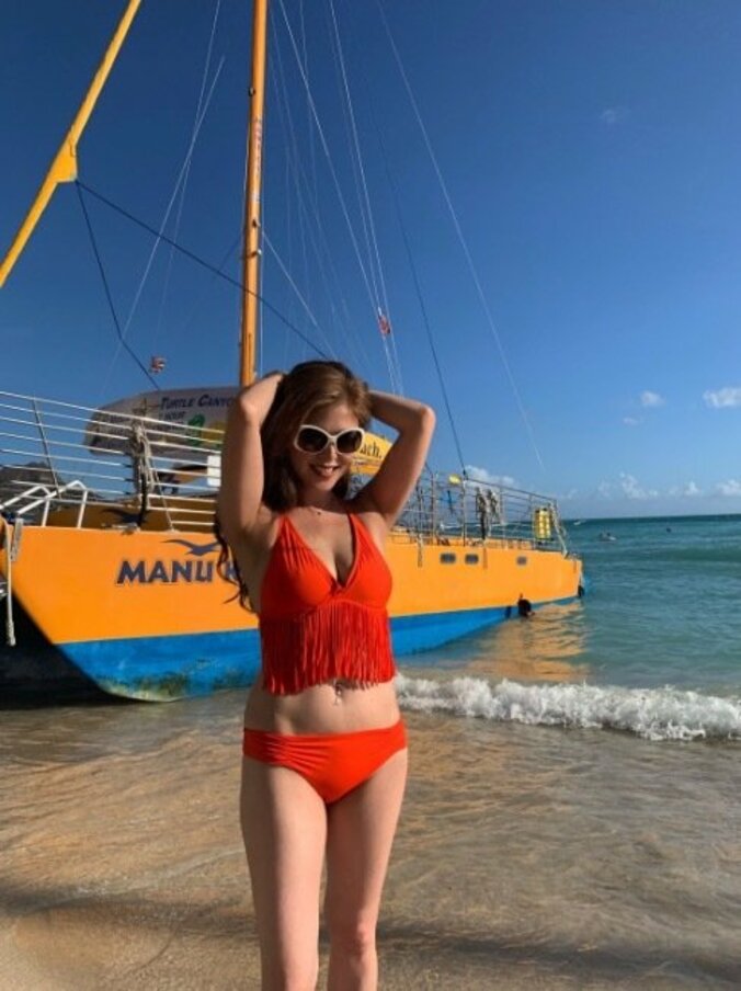 武田久美子、ハワイでのビキニ姿を公開「セクシー」「スタイルも抜群」と称賛続出 1枚目