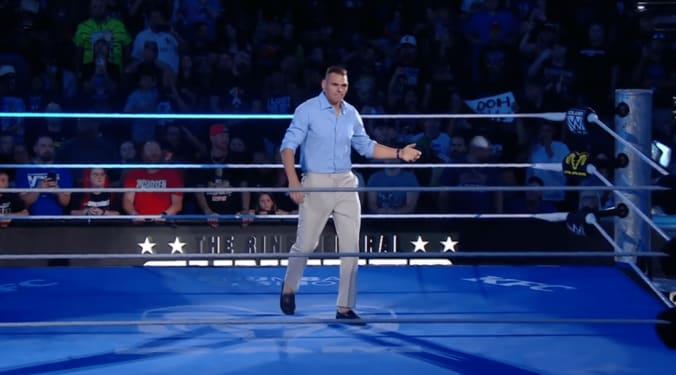 米プロレス界で“最も危険な男”、まさかのファッションで登場