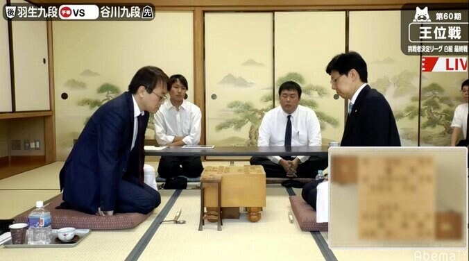 史上2位タイ167度目の対戦中　「マジック」羽生善治九段 対 「光速の寄せ」谷川浩司九段／王位戦挑戦者決定リーグ 1枚目