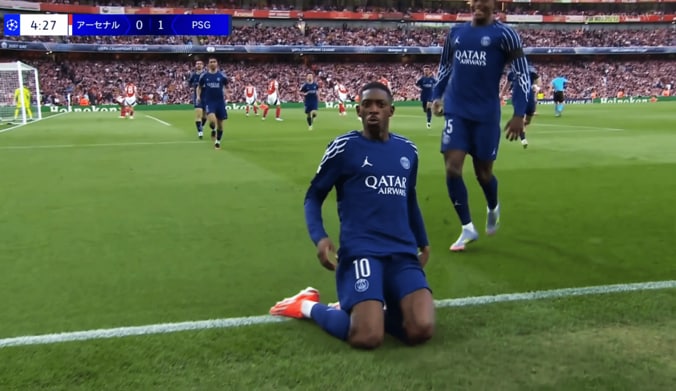 【写真・画像】天才爆発！ 元日本代表ファンタジスタの“急反転の股抜き突破”にファン衝撃「今節No.1ゴール」「乾貴士が変態の域」「代表復帰を」30m独走ゴラッソの一部始終　1枚目