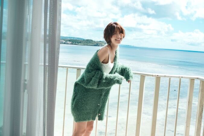 俳優・モデルの岡崎紗絵、“20代最後”を収めた2nd写真集が9月16日発売へ 部屋着や水着など様々な衣装に挑戦 1枚目