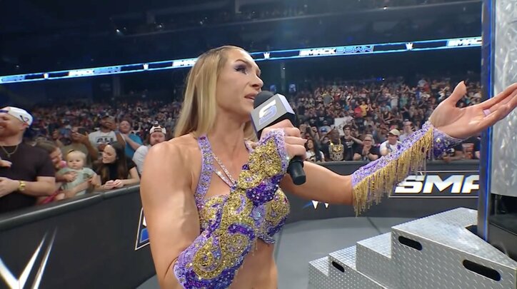 【映像】「小林幸子やんけ」最強“美魔女”レスラーのド派手衣装