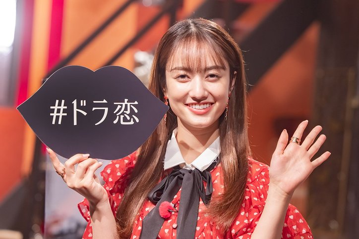 谷まりあ、恋愛するなら"年上orタメ"と明かす「甘えたい欲が強いから」