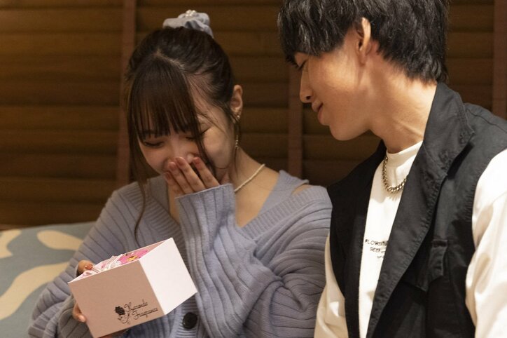 あざと可愛すぎる鬼モテJK・まじゅ、年下男子と腕を絡ませ密着2ショット「距離が近くて嬉しい」『恋ステ 2022秋 ～Honey Soda Story～』#8