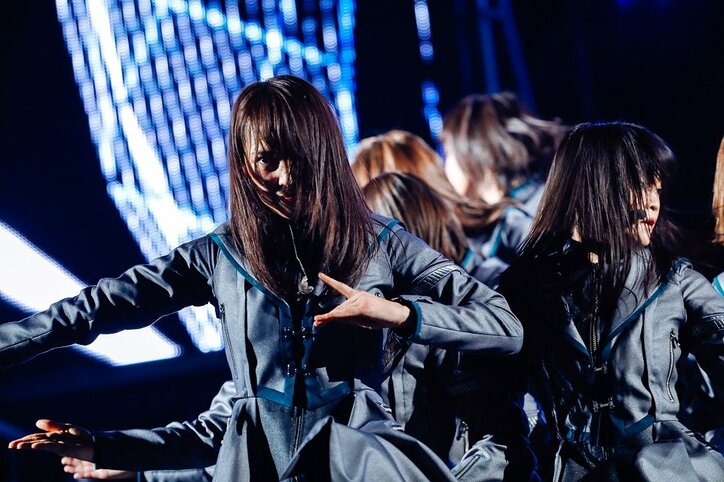 平手友梨奈・志田愛佳が不在の欅坂46、全員で取り組んだ2周年ライブ