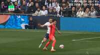 三笘薫 「誰もがPKとわかる」ジャッジにレジェンドも激怒 物議を醸す“ブライトン誤審問題”海外に広がる波紋「恥だ！」「フットボールを理解していない」