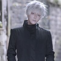 どっちが好きか選べない？国際派コスプレイヤー・麗華、「呪術廻戦」五条悟の“2択コスプレ”に反響