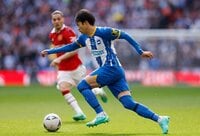 「113分」三笘薫が“ダブルタッチパス”から最大の見せ場を演出も...FAカップ準決勝は延長戦でも決着がつかずPK戦にもつれ込む死闘の末ブライトンがマンUに敗れる