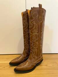 hitomi『ウエスタンブーツ』