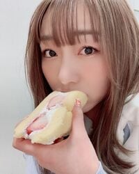 須田亜香里のフルーツサンドを頬張る姿に「めっちゃかわいい！！」「きゅんです」とファン称賛