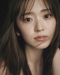 「大人の色気」「これは可愛すぎ」鈴木愛理、ナチュラルなピンクメイクのドアップショット公開