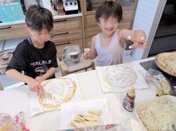 辻希美、三男・幸空くんらとのクレープ作りを報告「平和で楽しい一日でした」