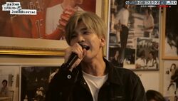 岩田剛典、地元のスナックで大熱唱！三代目メンバー全員で合いの手も！カラオケで大盛り上がり『R.Y.U.S.E.I.』も歌う