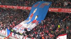 伊東純也「ダメすぎて申し訳なかったです」「Merci」スタジアムに超特大フラッグ登場もドローに終わりSNSに感謝とお詫び投稿 ファンは「愛されてるな」「大人気すぎる」