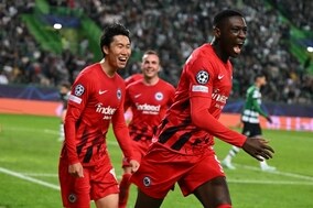 鎌田がPKでCL3戦連発！　フランクフルトが守田欠場のスポルティングを下す、逆転で決勝Tへ
