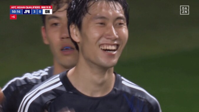 「なんじゃそりゃ」「自信満々だな」鎌田大地に海外ファン絶句！「日本の王子だ」４人翻弄の“衝撃ゴール”をクリスタル・パレス公式が紹介 2枚目