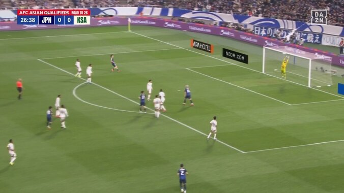 【映像】久保建英、30m級ブレ球ミドルシュート炸裂の瞬間