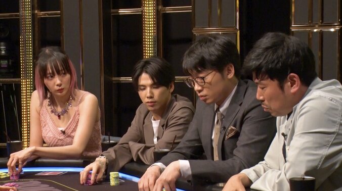 【映像】岡田紗佳、勝負の場面で“女豹の目つき”