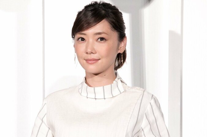 「永遠の美少女」倉科カナ『原色美少女図鑑』撮影風景写真に反響 1枚目