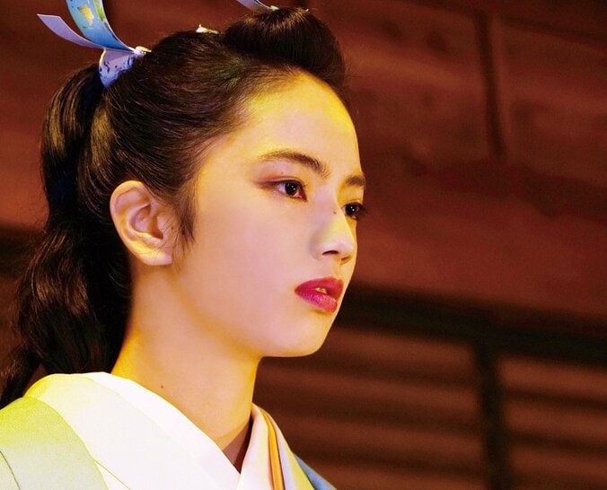 小松菜奈が着物姿で華麗に盗賊を撃退！本格アクションシーン解禁　映画『サムライマラソン』 2枚目