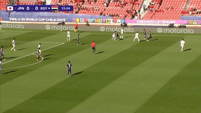 【U-20W杯】日本代表10番の“絶品ノールックパス”に騒然！「技術の高さよ」「攻撃のスイッチを入れた」大関友翔が先制点を演出した瞬間 2枚目