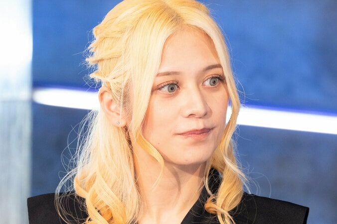 「弄ばれたい」BreakingDown史上No.1美女、太ももあらわな大胆ミニスカ姿で合コン登場！ 男性陣が釘付けに 1枚目