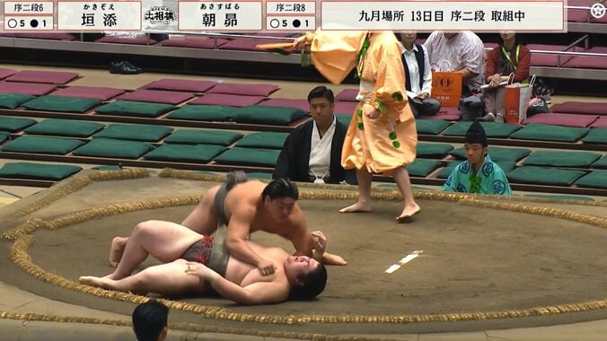 「相撲センスの塊だな」最強の“相撲DNA”が炸炸裂! 圧巻の取組に「これは強いわ」「すぐ上がってきそう」驚嘆 3枚目