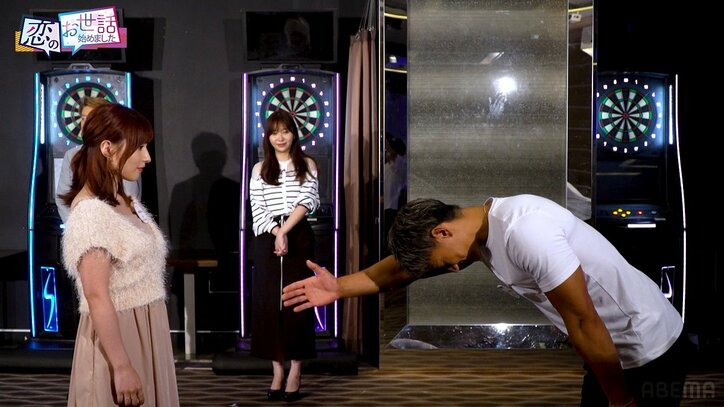 元“伝説のセクシー女優”、デコルテあらわなオトナワンピで合コン降臨！ 濃厚ボディタッチで骨抜きに