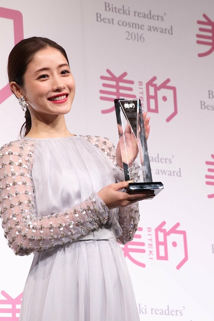 あと4日で30歳!石原さとみ、2年連続の「なりたい顔の1位」