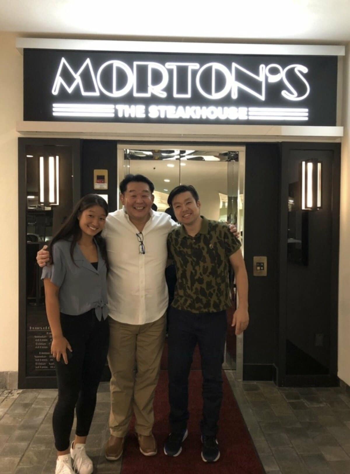 花田虎上 ハワイに住む長男 三女と3ショット そっくり 素敵な笑顔 の声 話題 Abema Times