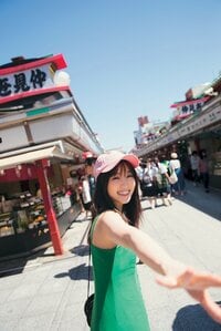 欅坂46菅井友香と浅草デート気分味わえる＆平手友梨奈が早朝の渋谷で佇むカット公開